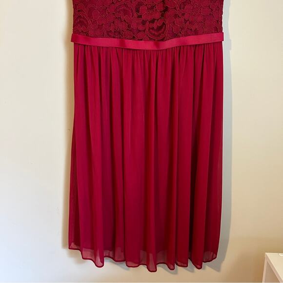 David’s Bridal Apple Red Scoop Neck Cap Sleeves Lace Bridesmaid Dress Size 6 - Picture 4 of 11